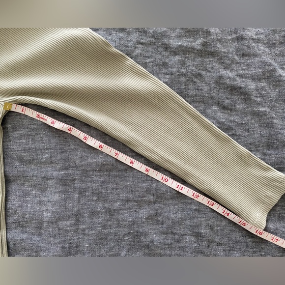 Zara puff sleeve ribbed top - Picture 8 of 8